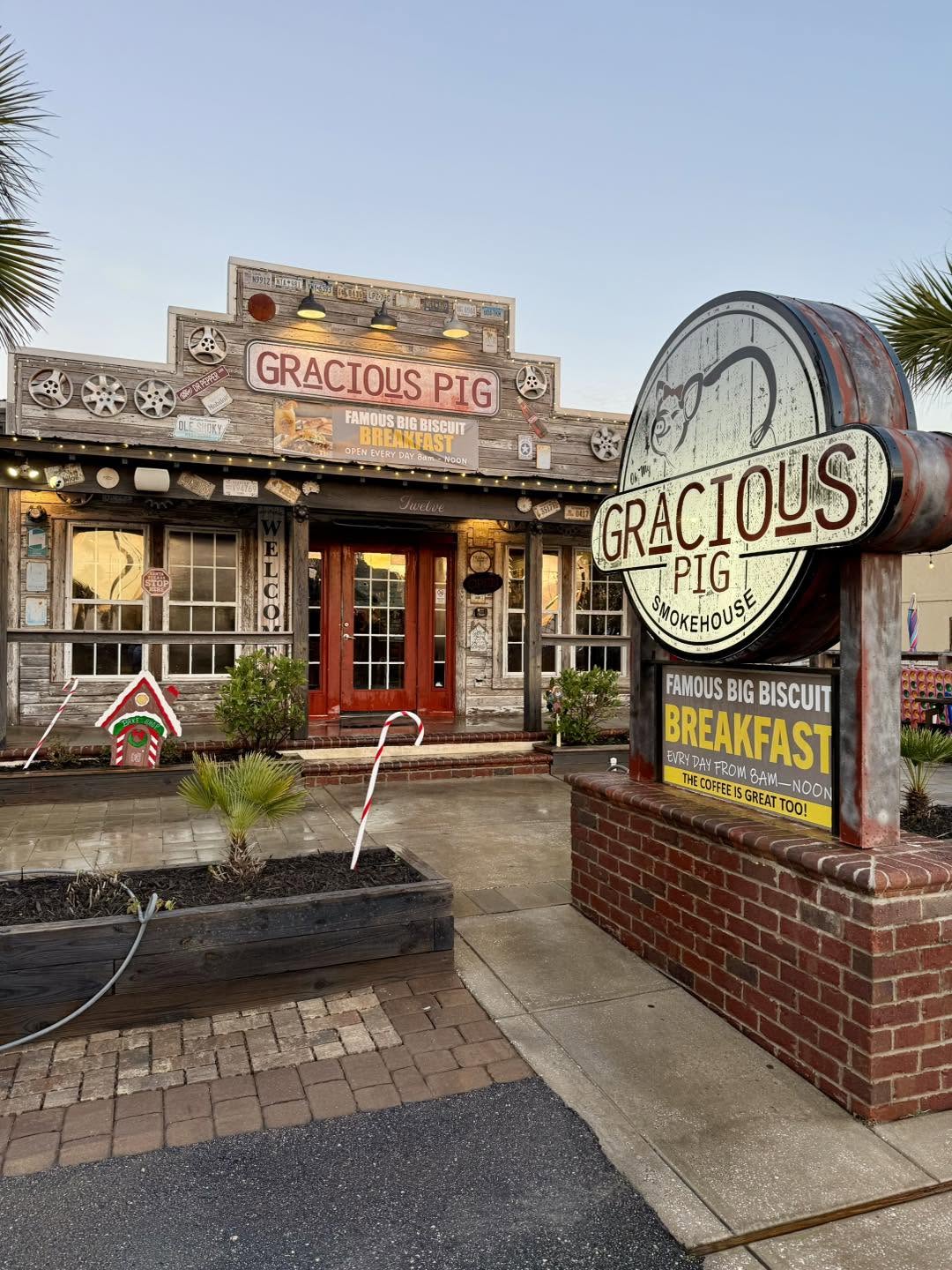 Commercial storefront cleaned by Power Suds